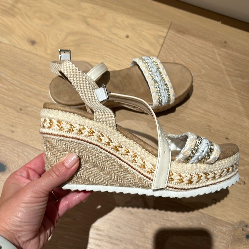 Wedge sandals